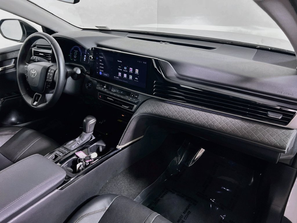 Certified 2025 Toyota Camry XLE FWD image 24