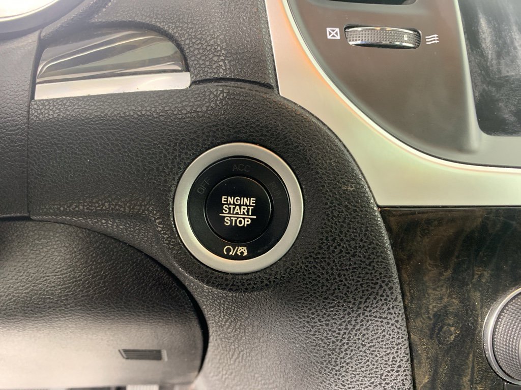 Used 2019 Chrysler 300 Limited image 18