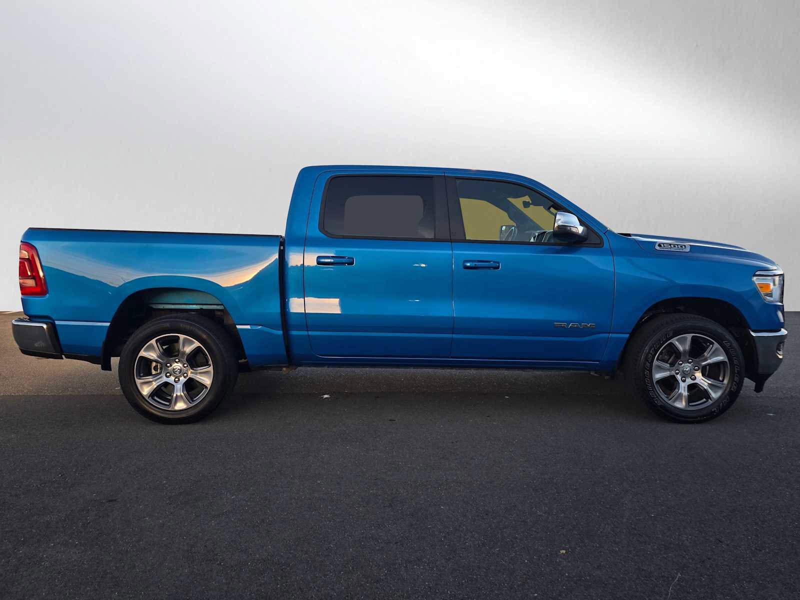 Used 2024 RAM 1500 Laramie image 2