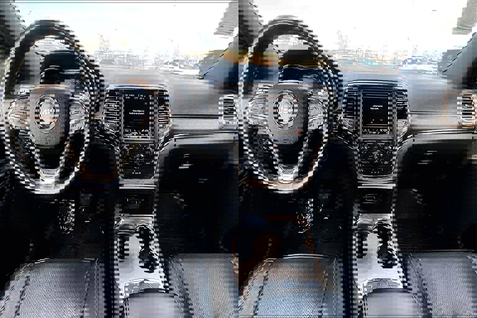 Used 2015 Jeep Grand Cherokee Limited w/ Luxury Group II image 14