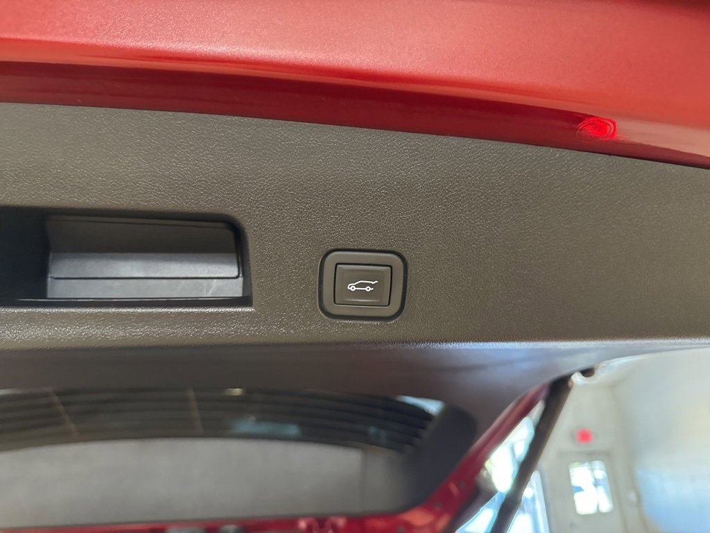 Used 2024 GMC Acadia Denali w/ LPO, Floor Liner Package image 17