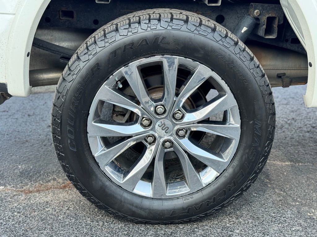 Used 2015 Ford F150 Lariat w/ Equipment Group 502A Luxury image 7