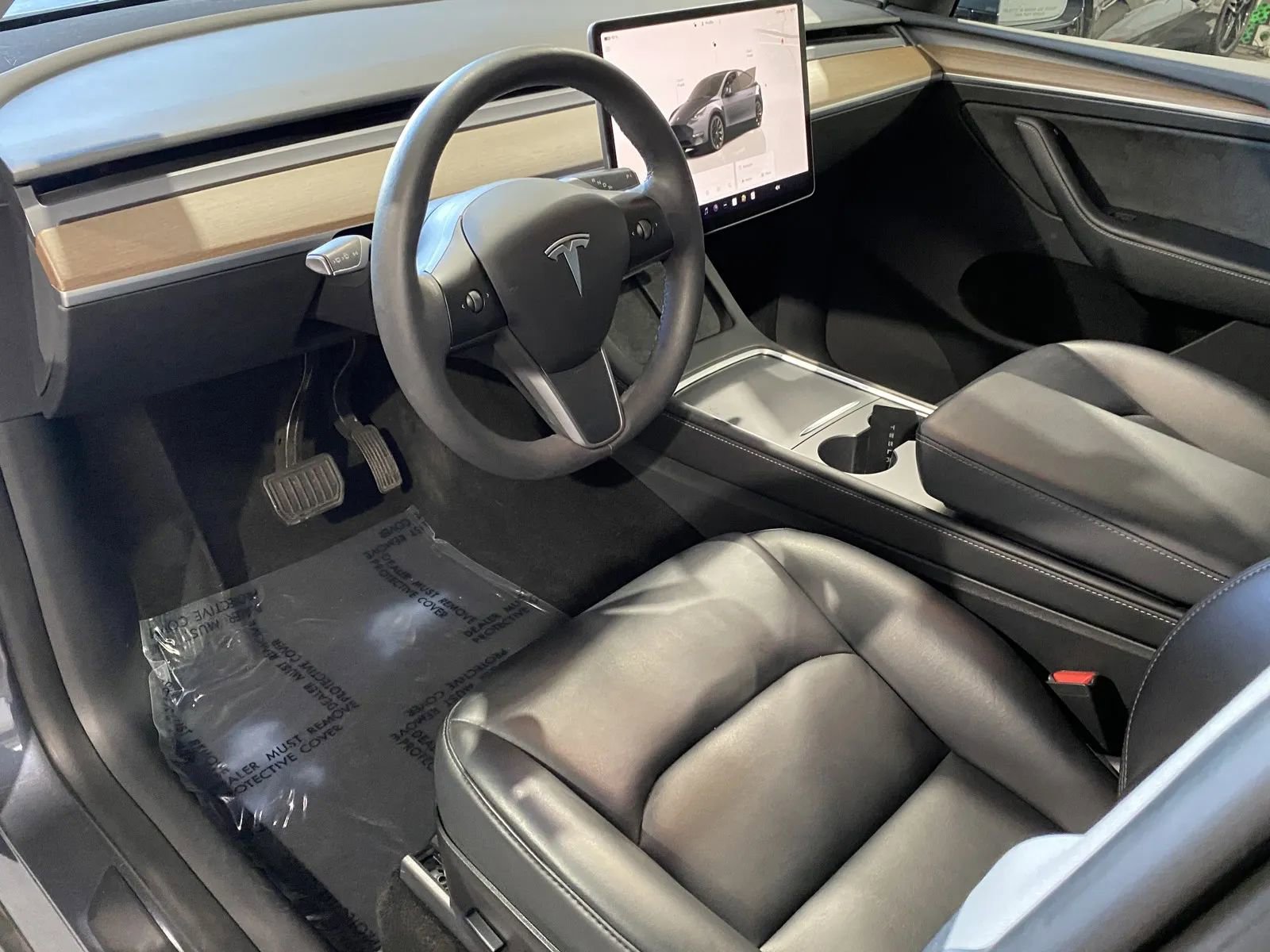 Used 2023 Tesla Model Y Long Range image 10