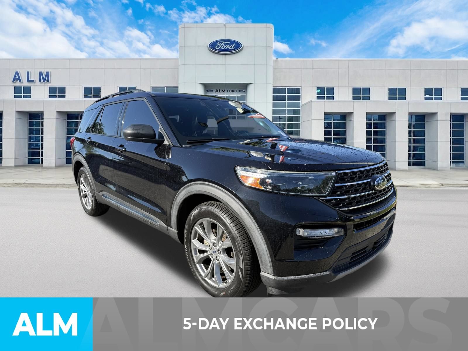 Used 2020 Ford Explorer XLT w/ Equipment Group 202A RWD image 3