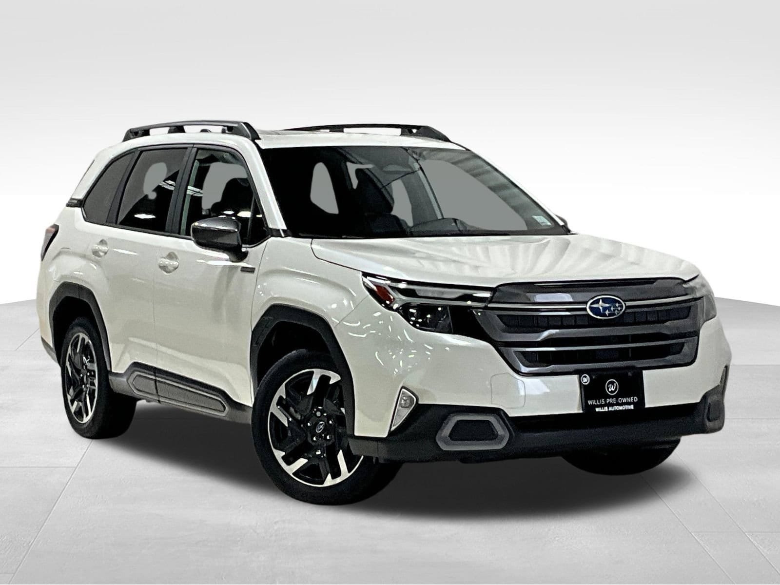 Used 2025 Subaru Forester Limited AWD/4WD image 1