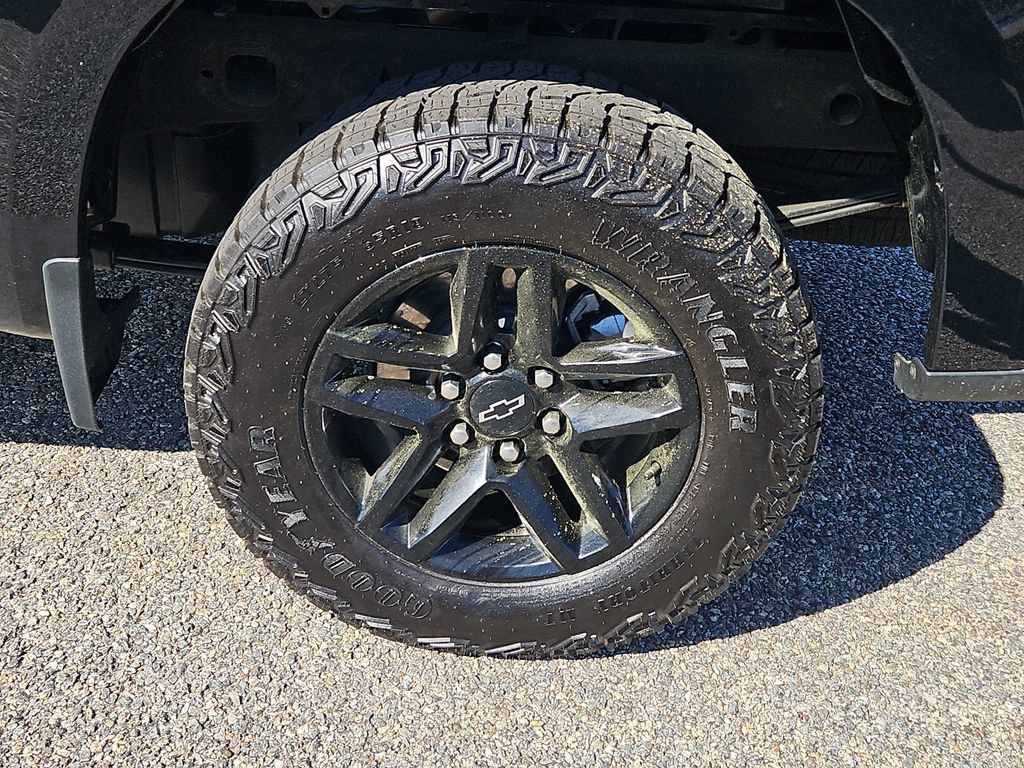Certified 2025 Chevrolet Silverado 1500 LT AWD/4WD image 8