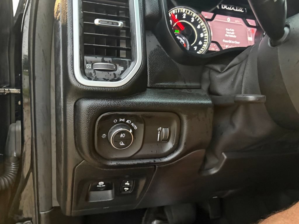 Used 2020 RAM 1500 Big Horn AWD/4WD image 30