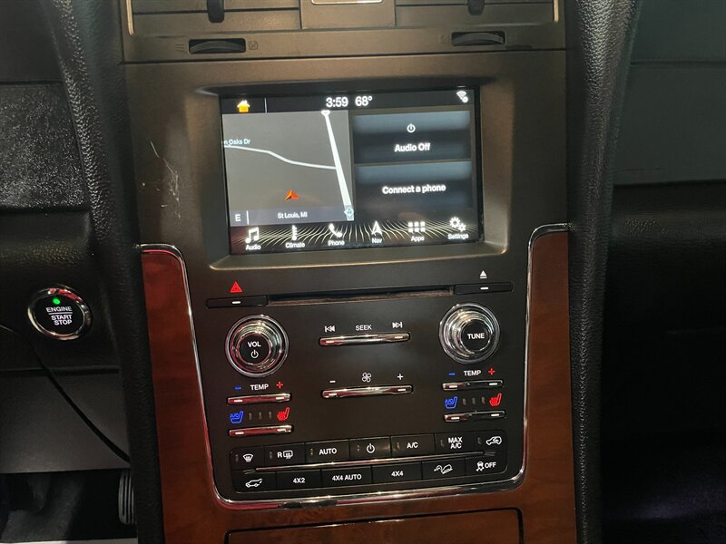 Used 2017 Lincoln Navigator L Select AWD/4WD image 13