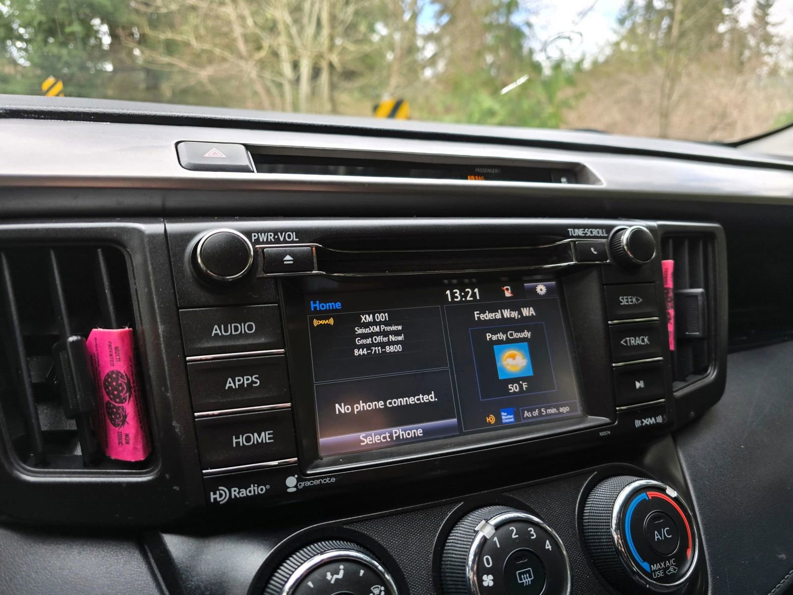 Used 2016 Toyota RAV4 LE AWD/4WD image 27