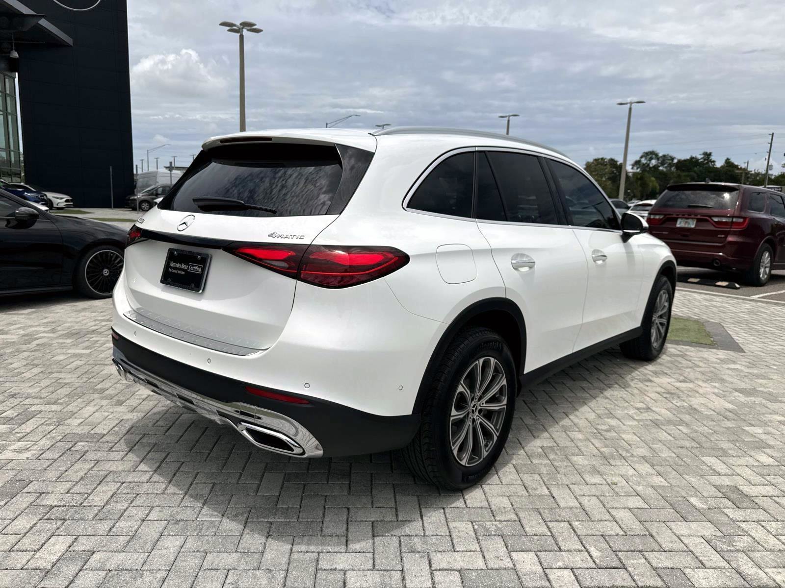 Used 2025 Mercedes-Benz GLC 300 4MATIC image 5