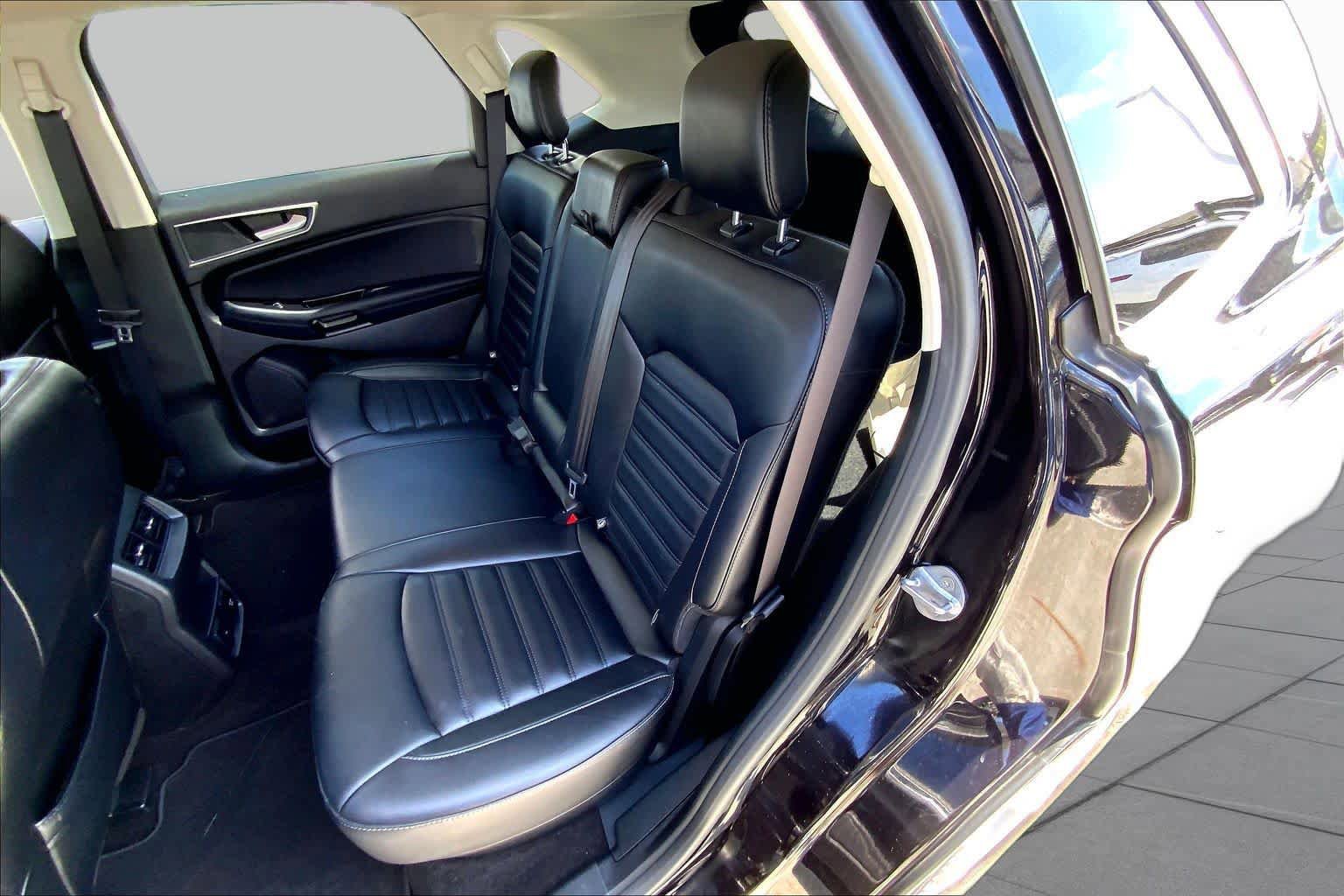 Used 2019 Ford Edge SEL w/ Equipment Group 201A FWD image 19