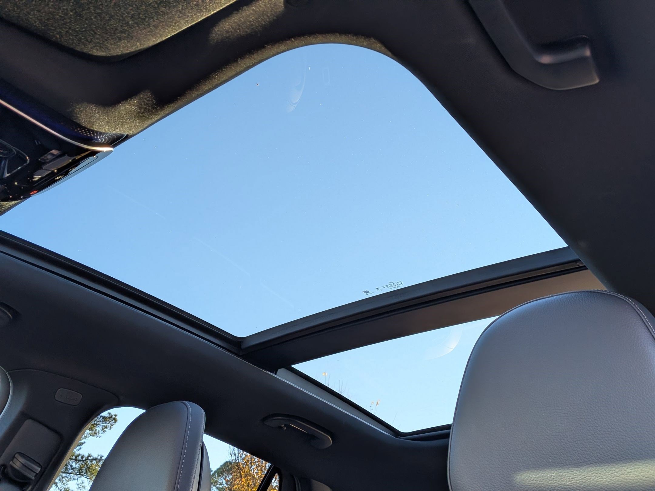 Certified 2025 Mercedes-Benz GLC 300 4MATIC image 27