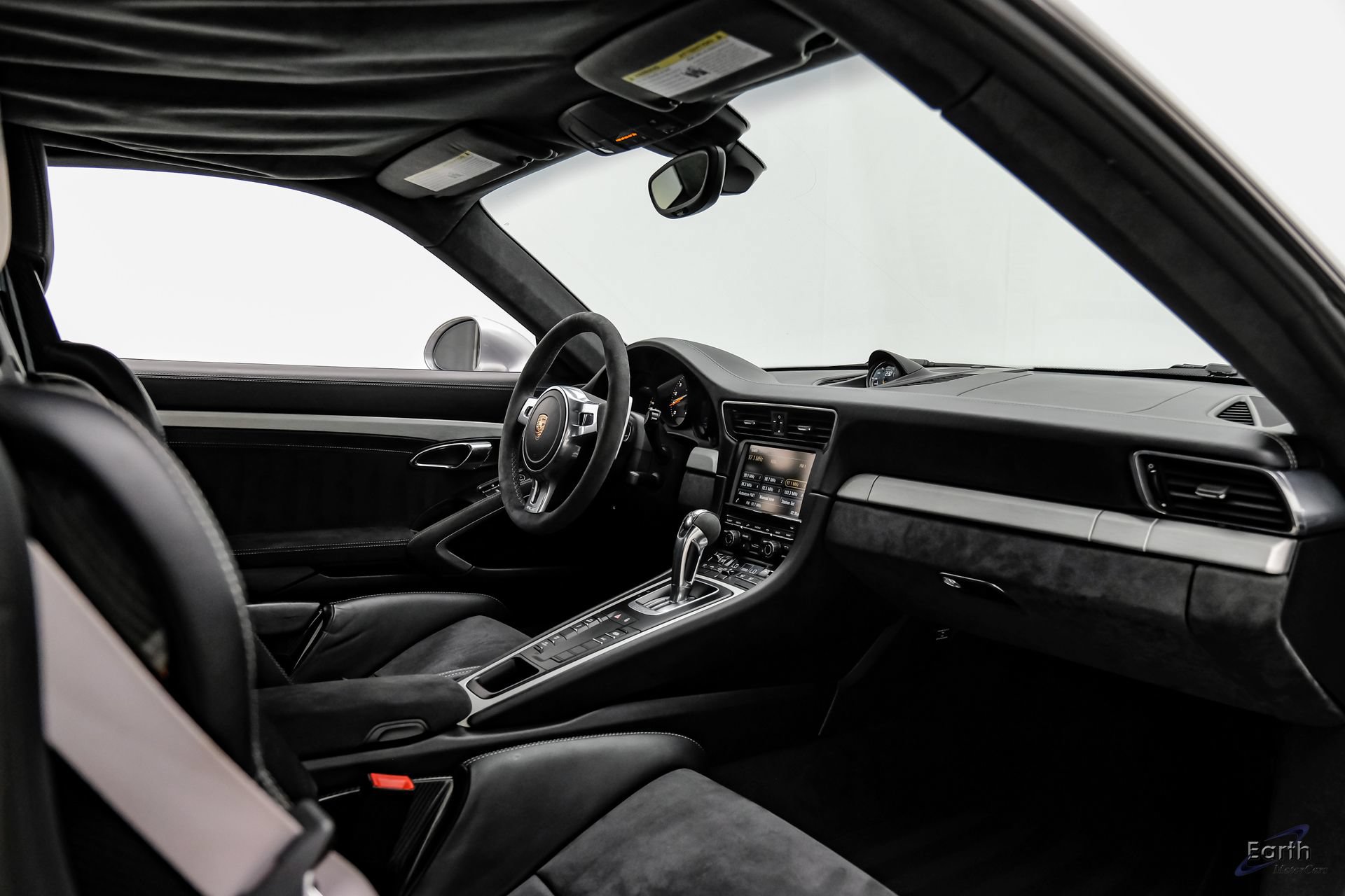 Used 2015 Porsche 911 GT3 RWD image 43