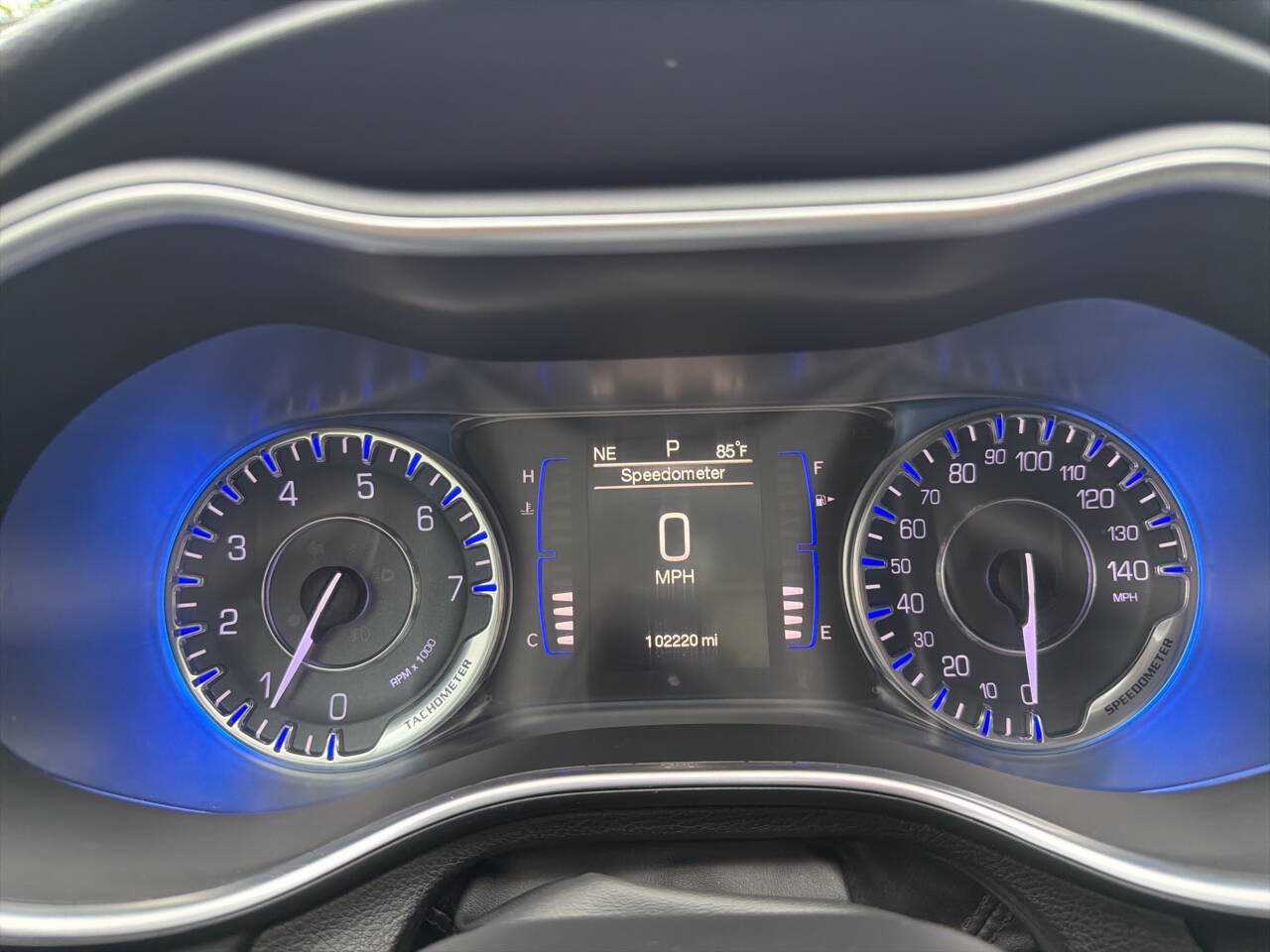 Used 2015 Chrysler 200 Limited w/ Convenience Group FWD image 9