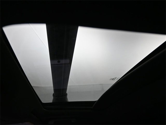 Used 2013 Ford Taurus SHO image 18