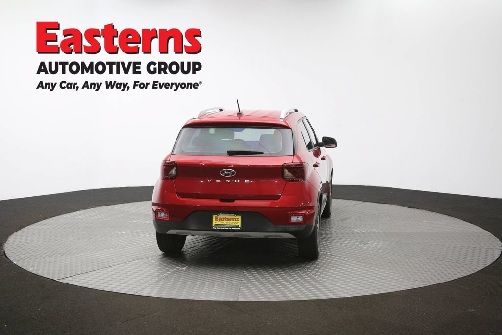 Used 2023 Hyundai Venue Limited FWD image 38