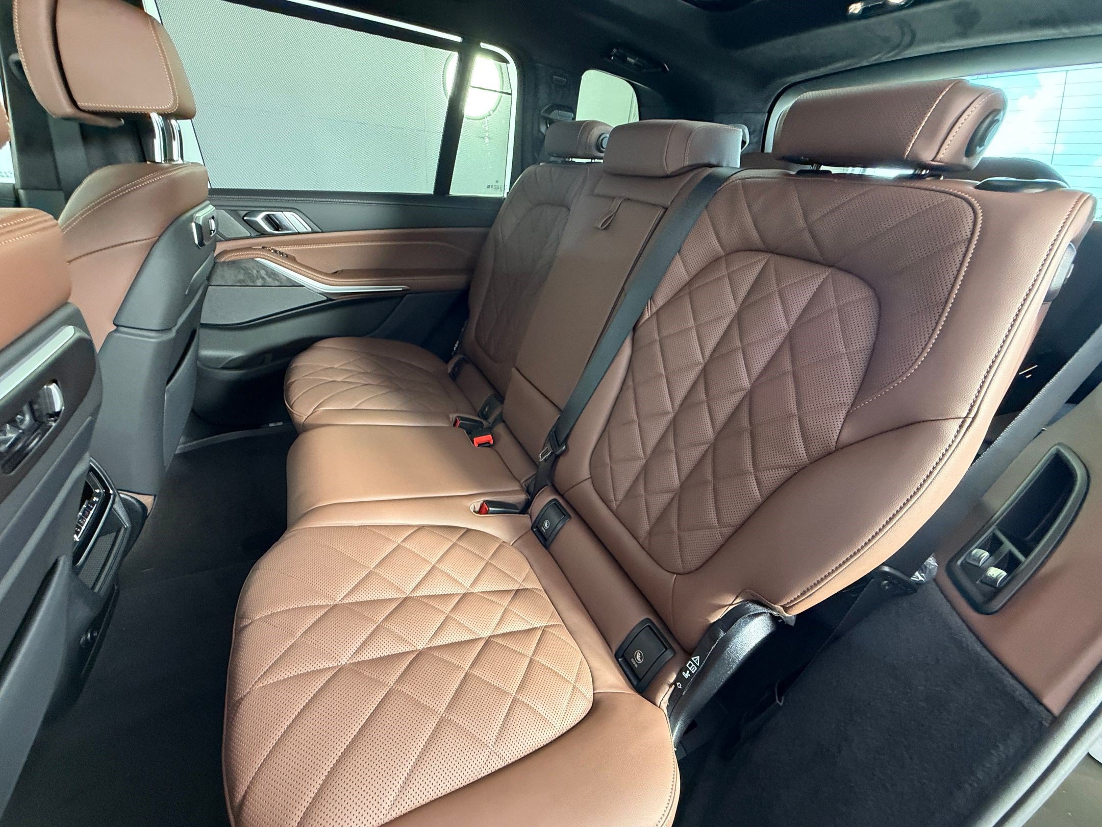 New 2027 BMW X7 xDrive40i w/ M Sport Package AWD/4WD image 21