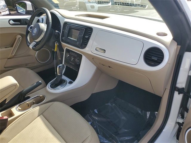 Used 2019 Volkswagen Beetle 2.0T S image 24