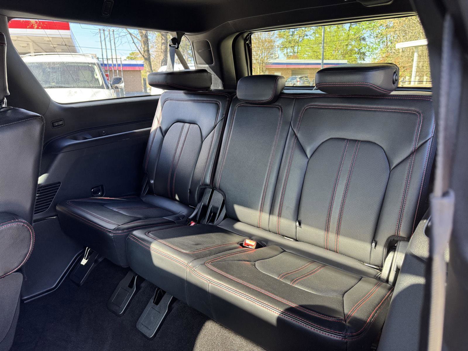 Used 2021 Ford Expedition Max Limited image 8