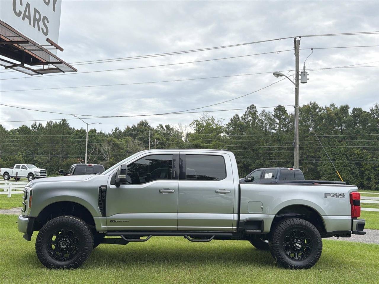 Used 2023 Ford F350 Lariat w/ Black Appearance Package AWD/4WD image 8
