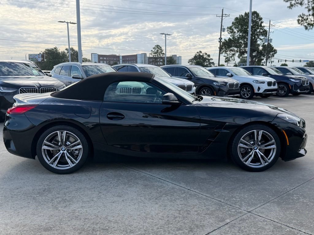 Used 2026 BMW Z4 sDrive30i w/ Premium Package RWD image 2