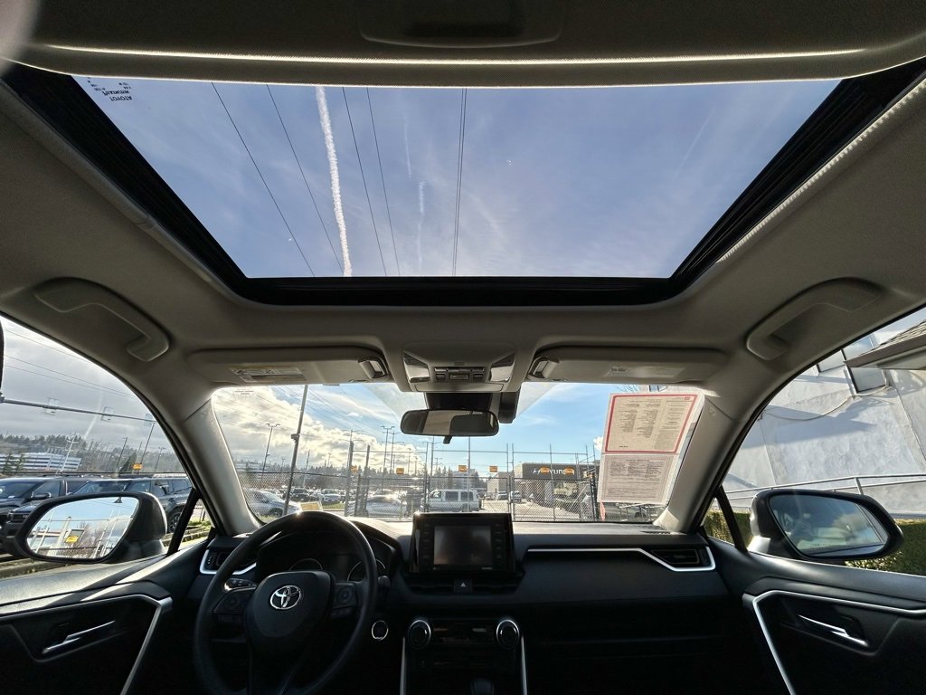 Certified 2020 Toyota RAV4 XLE image 18