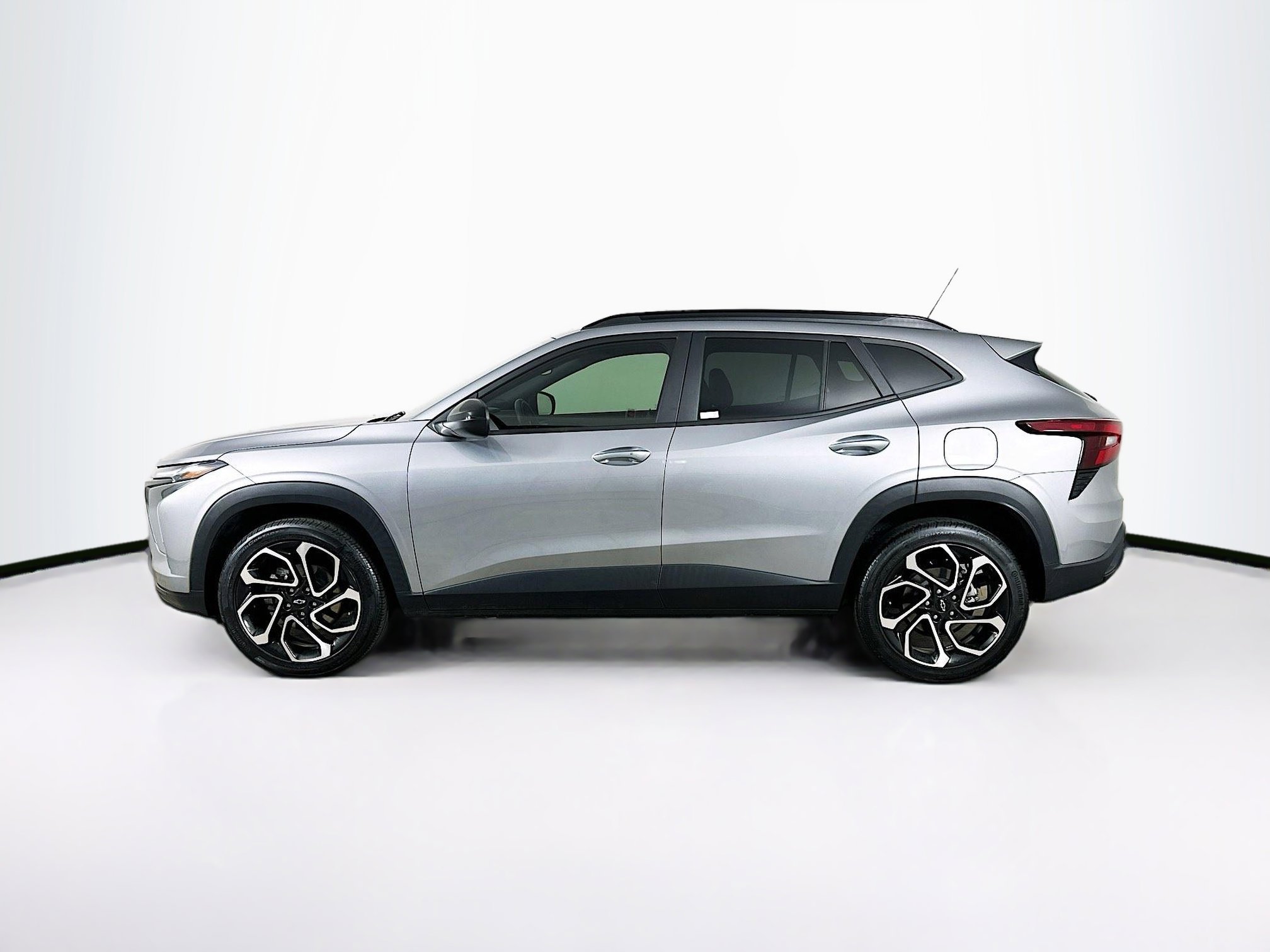 Used 2024 Chevrolet Trax RS w/ Sunroof Package image 4