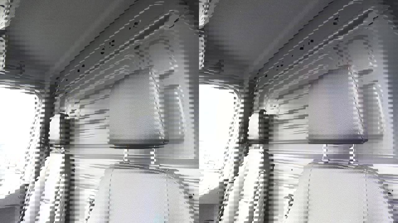 Used 2025 Mercedes-Benz Sprinter 2500 image 16