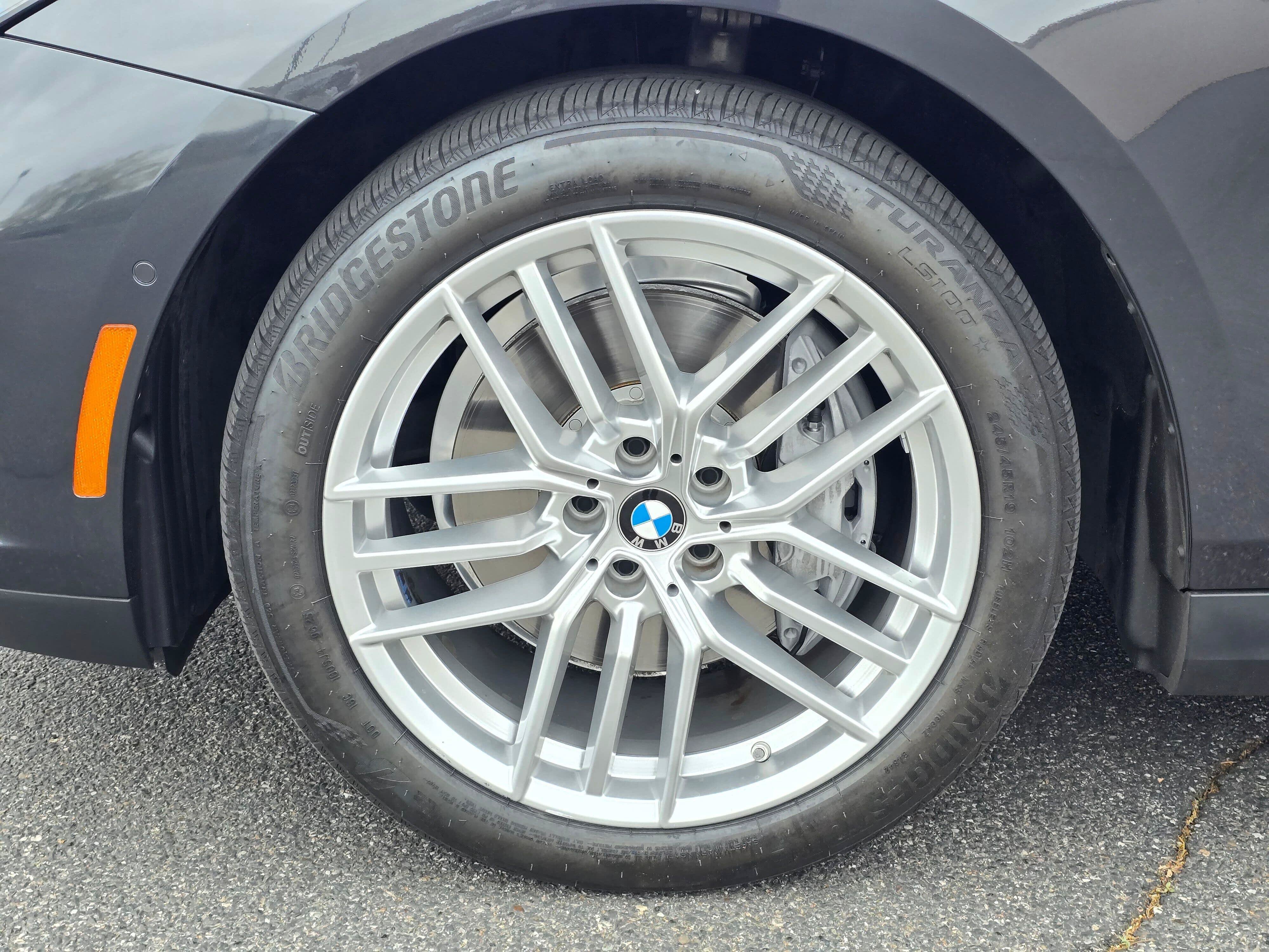 Used 2025 BMW 540i xDrive w/ Premium Package AWD/4WD image 8