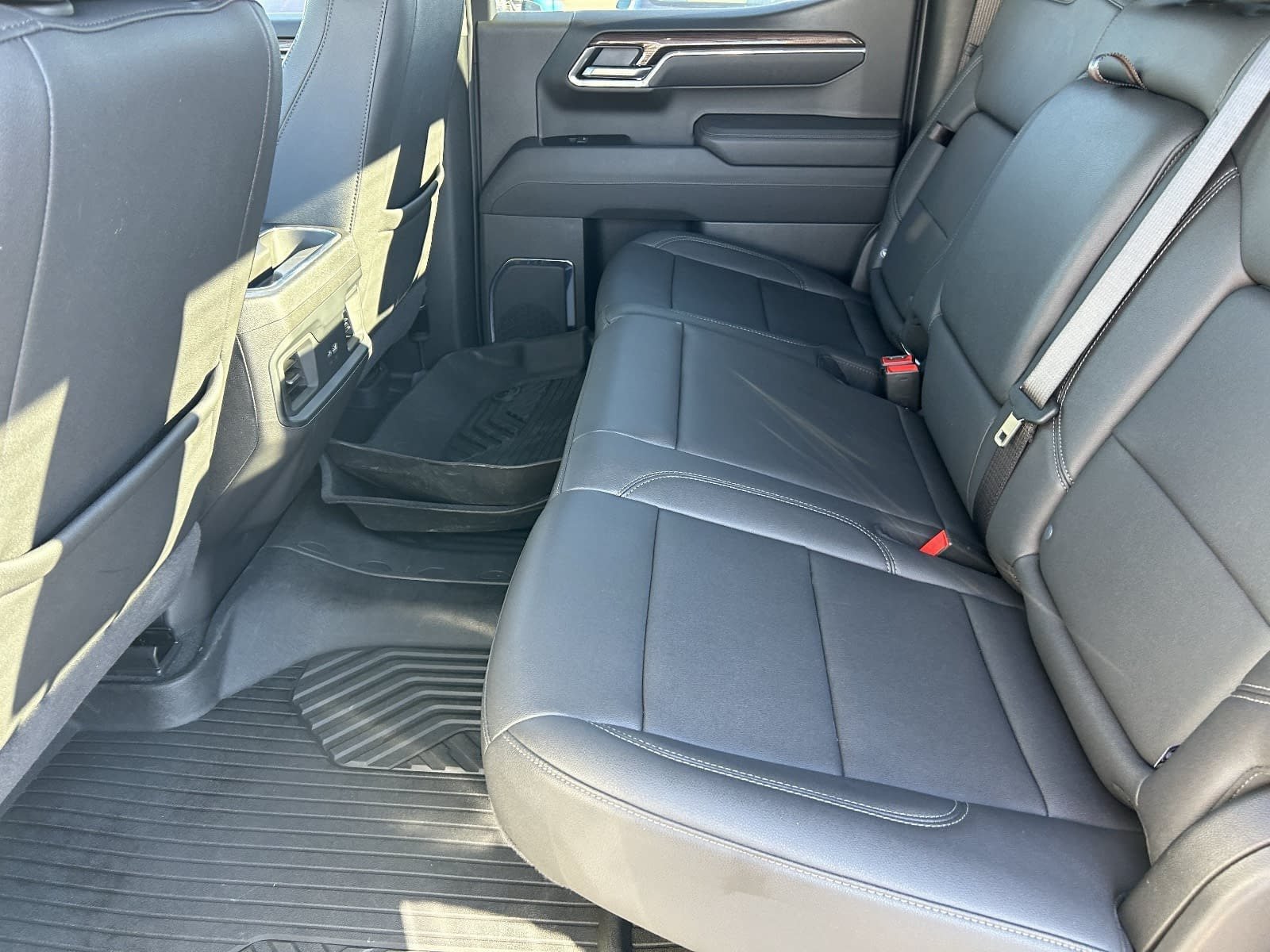 Used 2025 Chevrolet Silverado 1500 LT Trail Boss w/ Convenience Package II AWD/4WD image 20