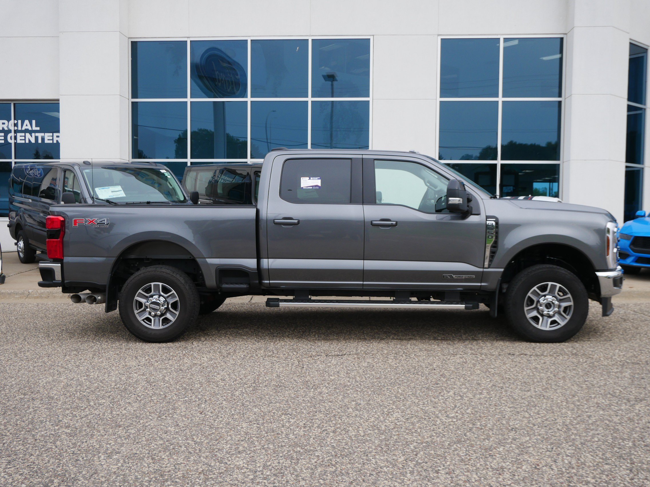 Used 2026 Ford F350 Lariat w/ FX4 Off-Road Package AWD/4WD image 2