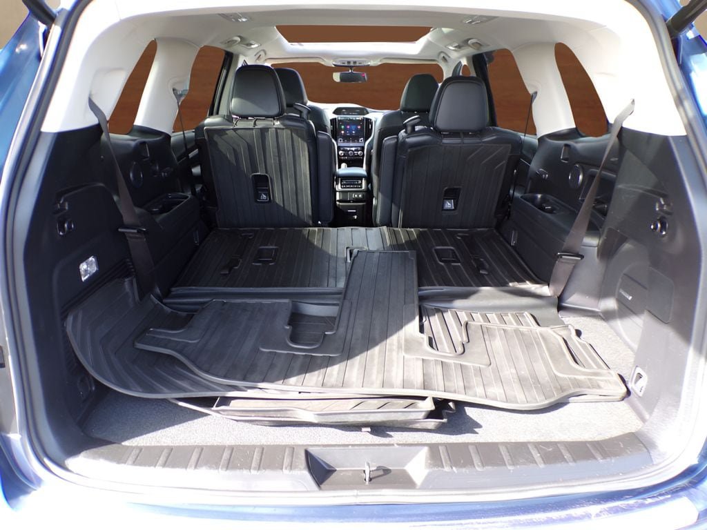 Used 2022 Subaru Ascent Limited w/ Technology Package AWD/4WD image 10