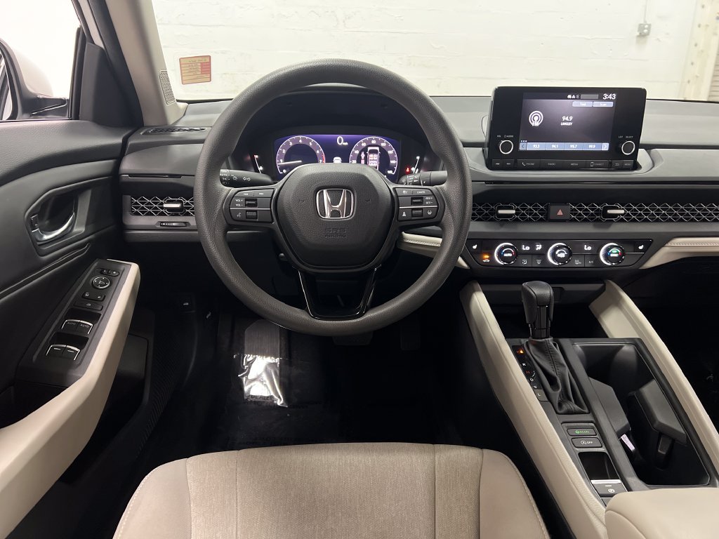Used 2023 Honda Accord EX image 14