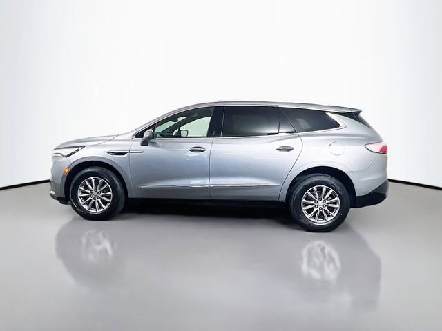 Used 2023 Buick Enclave Essence image 6