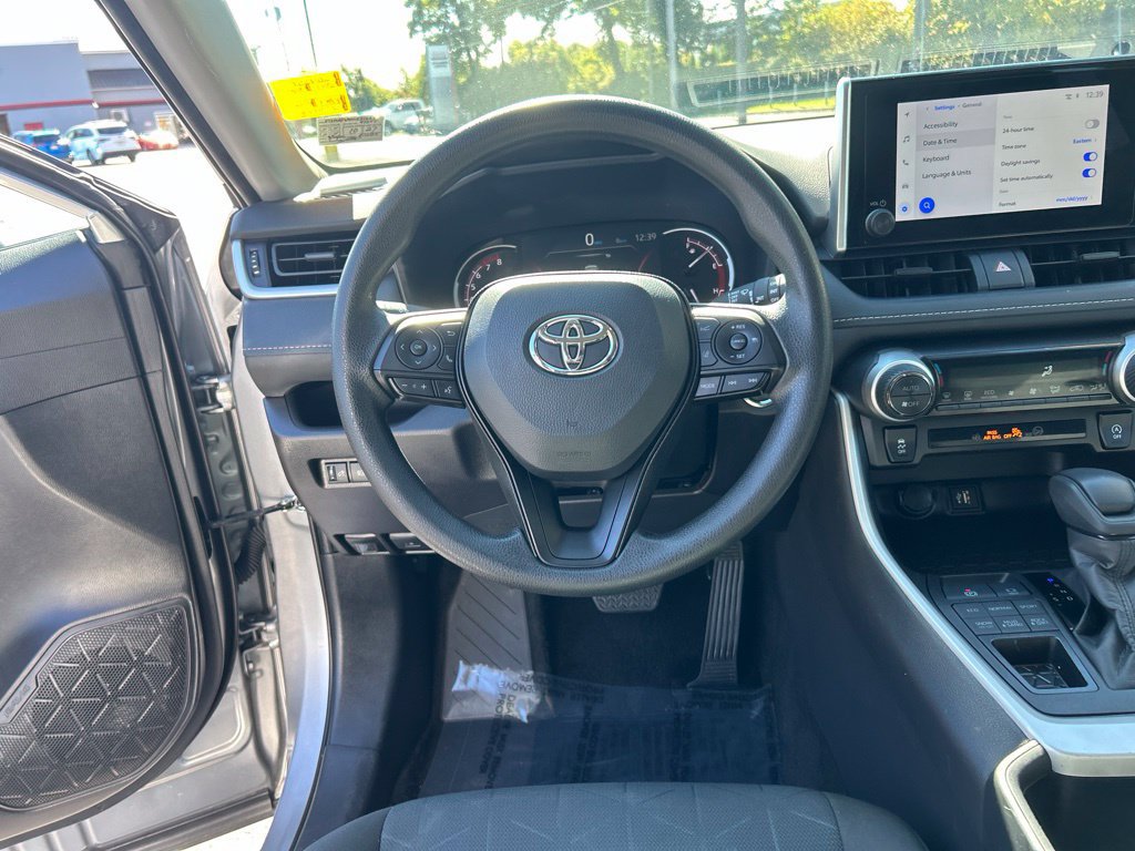 Certified 2025 Toyota RAV4 XLE AWD/4WD image 13