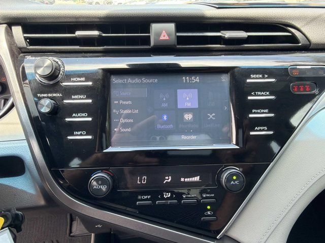 Used 2018 Toyota Camry SE FWD image 27