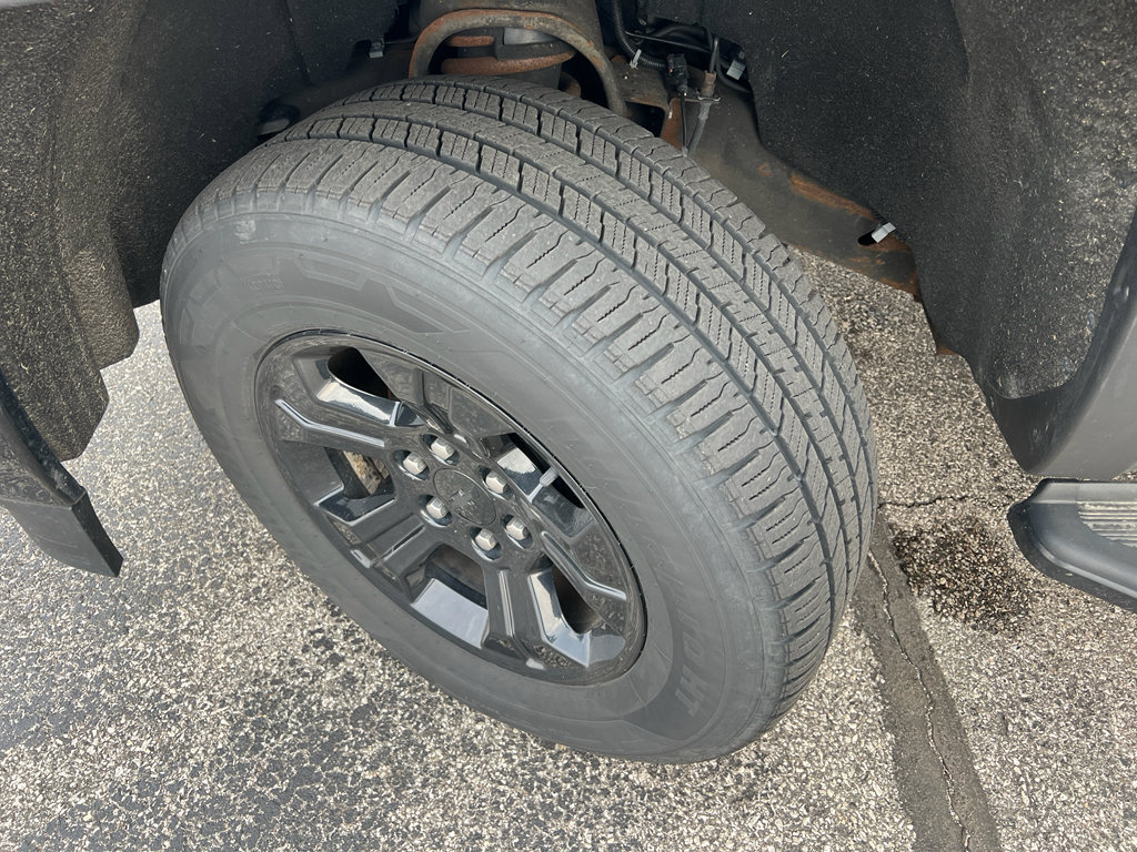 Used 2015 Chevrolet Silverado 1500 LT w/ Midnight Edition image 9