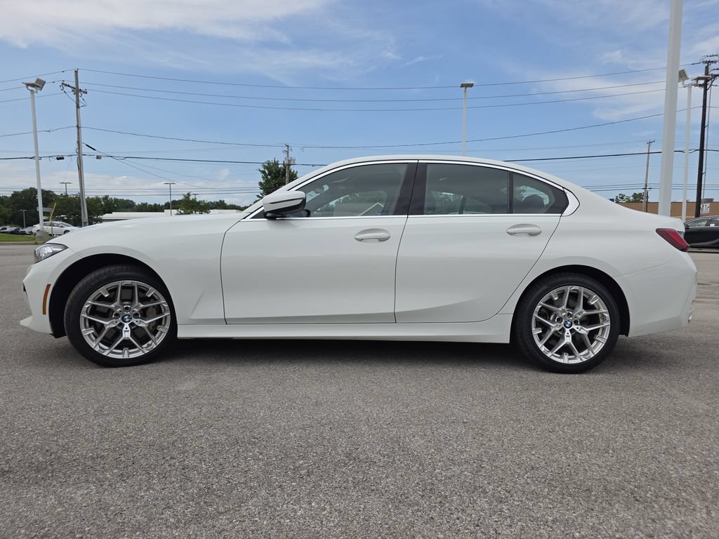 Used 2025 BMW 330i xDrive Sedan AWD/4WD image 6