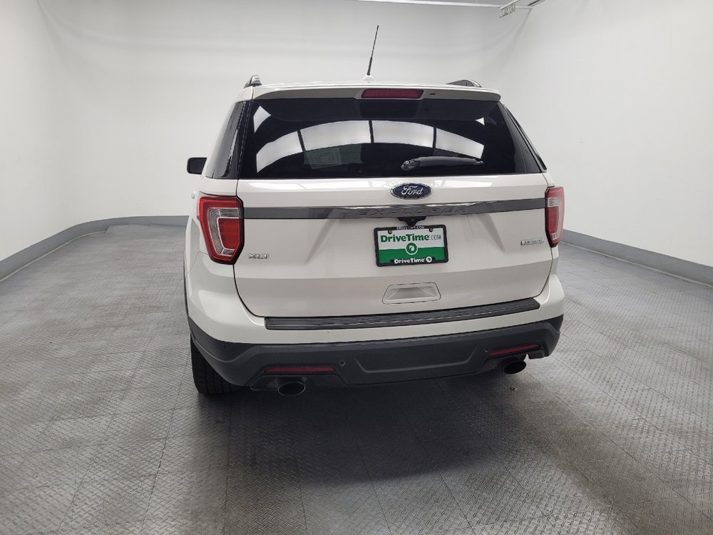 Used 2019 Ford Explorer XLT w/ Equipment Group 202A FWD image 6