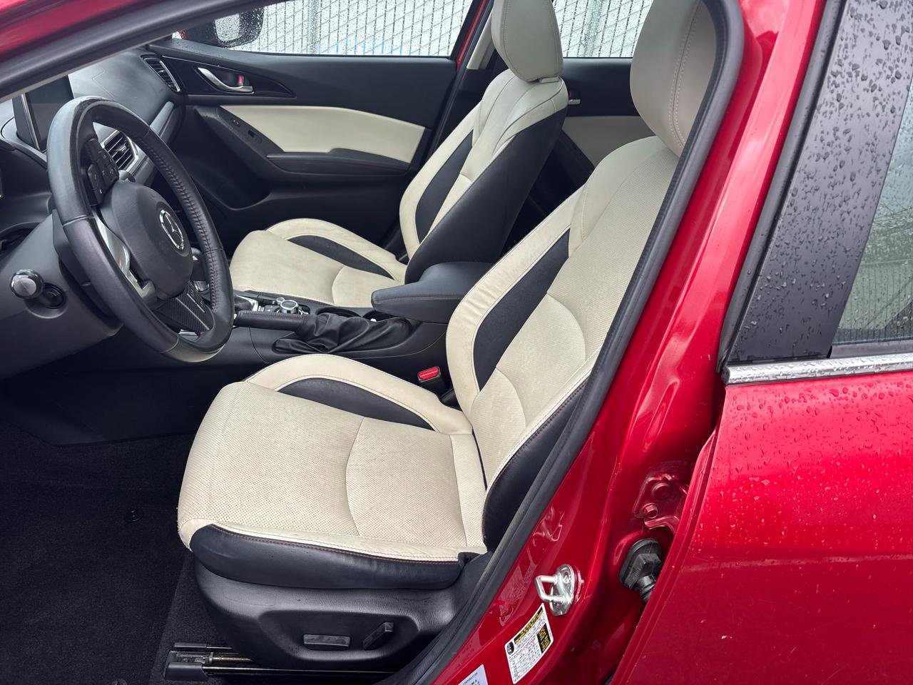 Used 2014 MAZDA MAZDA3 s Grand Touring image 4