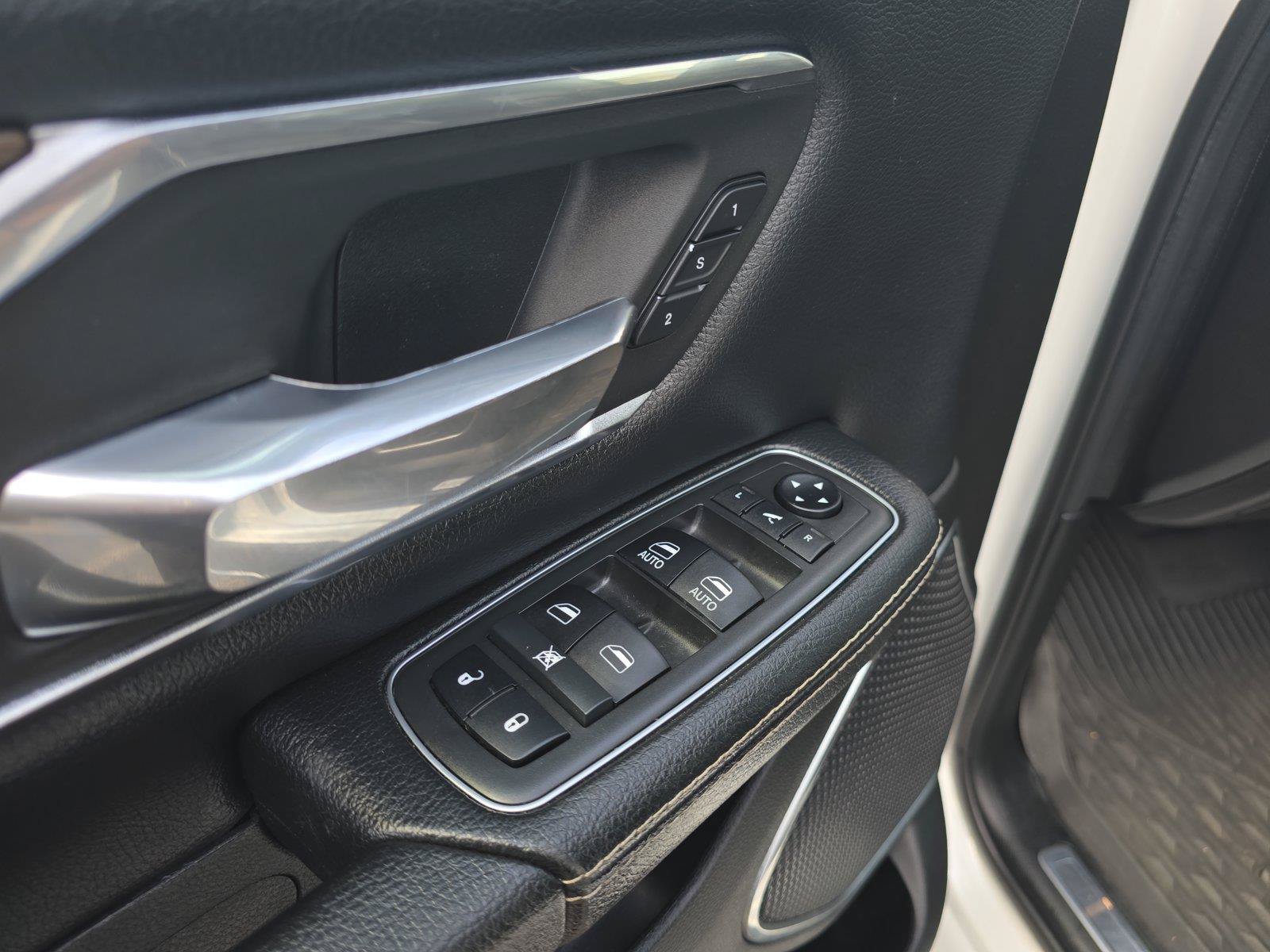 Used 2019 RAM 1500 Laramie AWD/4WD image 25