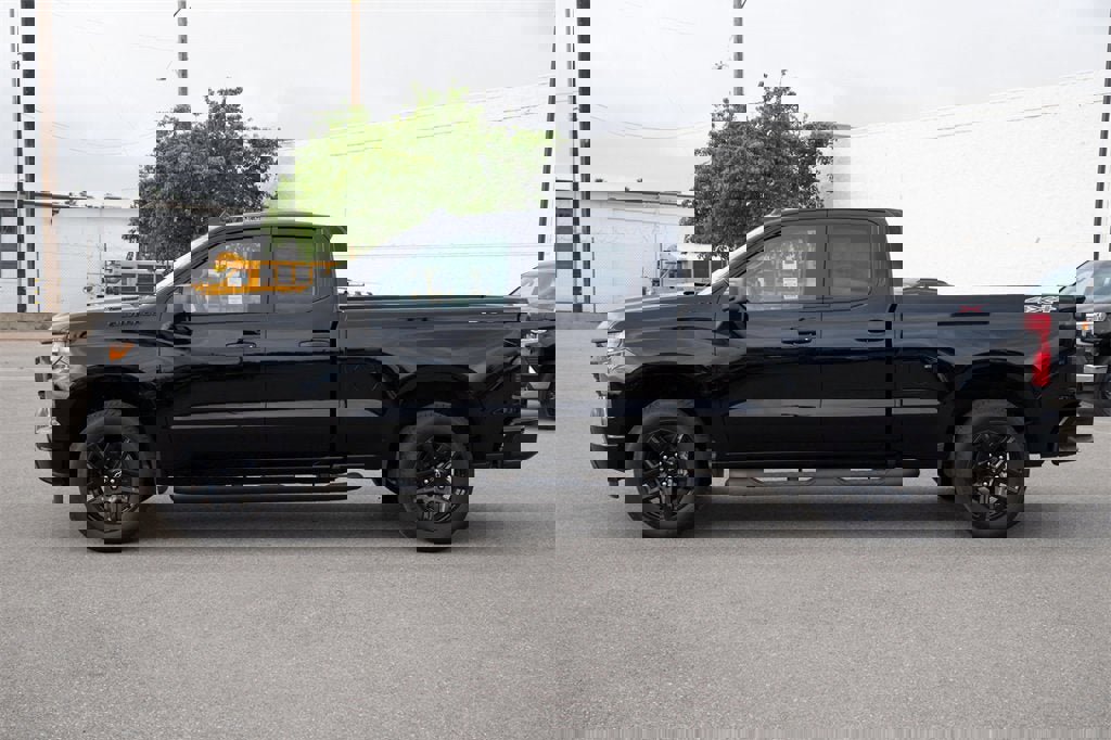 Used 2025 Chevrolet Silverado 1500 Custom w/ Rally Edition image 7