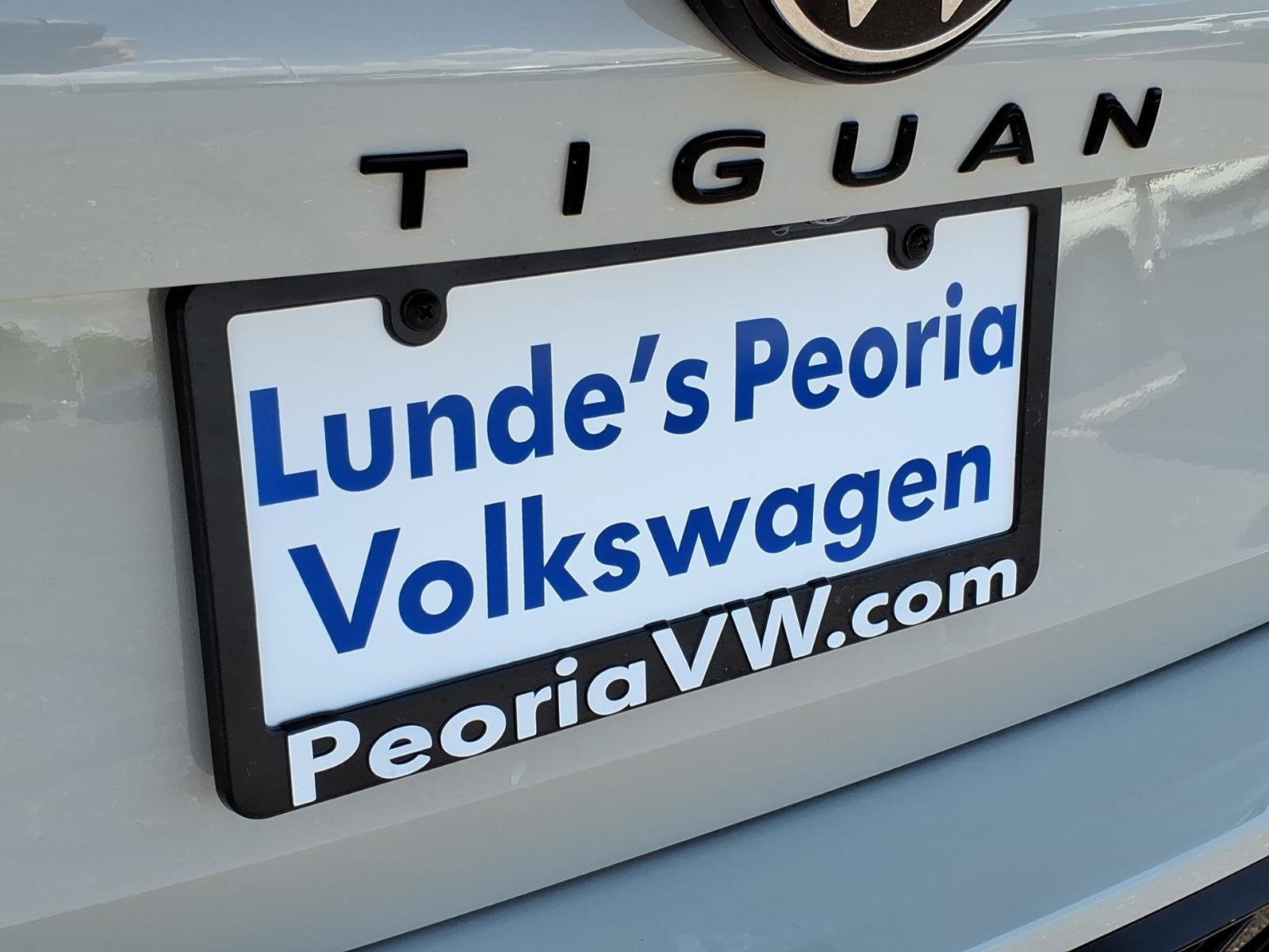 New 2026 Volkswagen Tiguan SE R-Line FWD image 9
