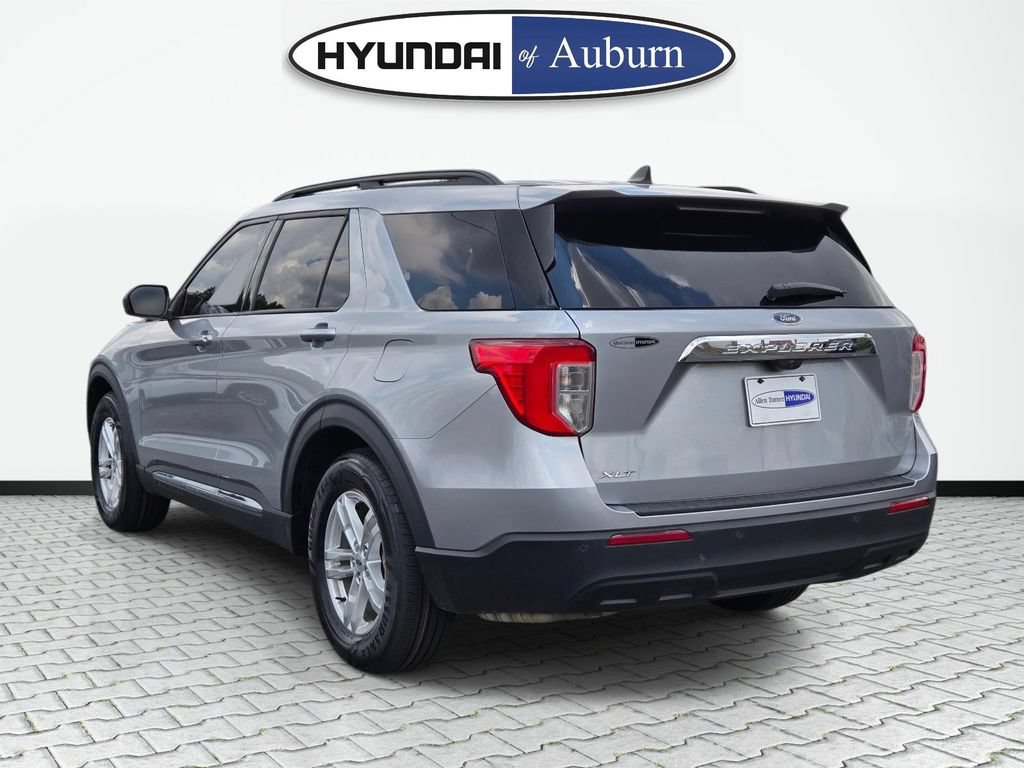 Used 2023 Ford Explorer XLT RWD image 9