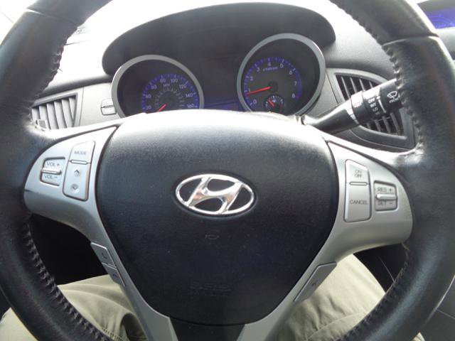 Used 2010 Hyundai Genesis 3.8 RWD image 39