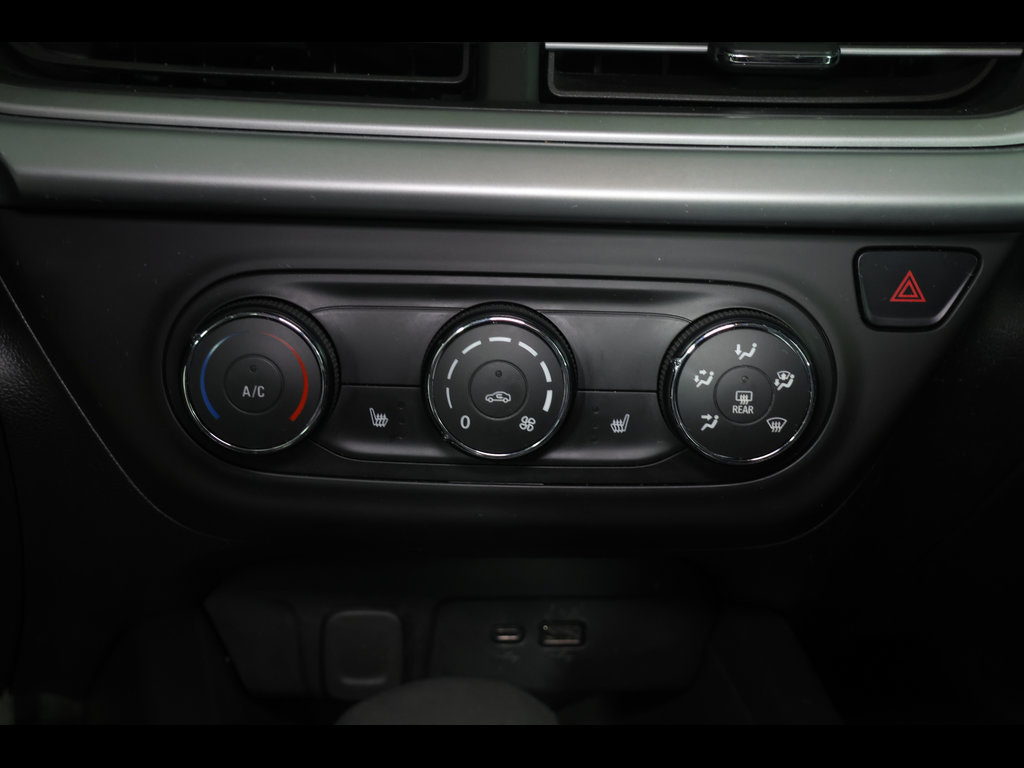 Used 2024 Chevrolet Trax LS w/ LS Convenience Package FWD image 24