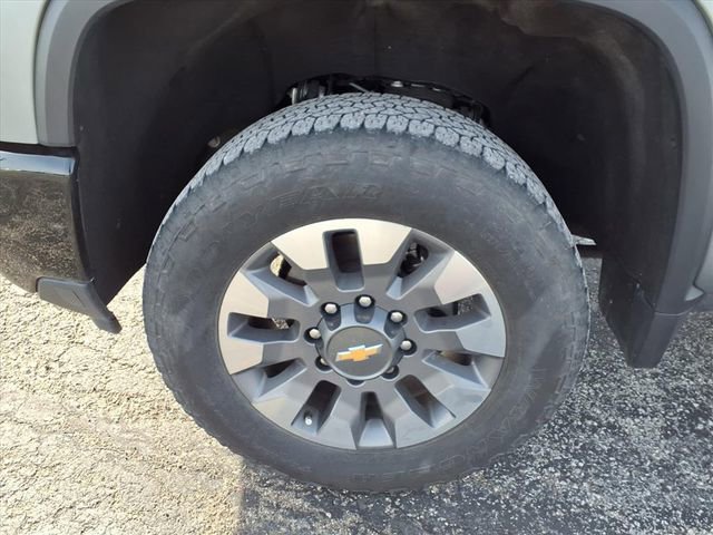 Used 2024 Chevrolet Silverado 2500 Custom w/ Custom Value Package image 43