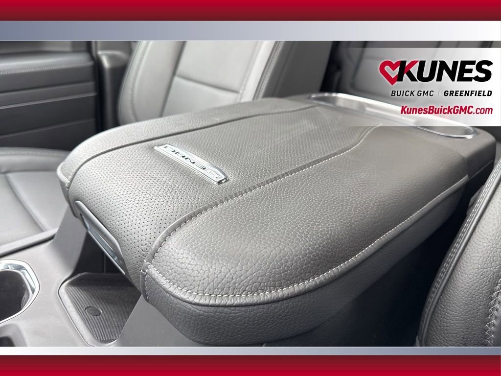 Used 2026 GMC Sierra 3500 Denali w/ Denali Reserve Package image 27