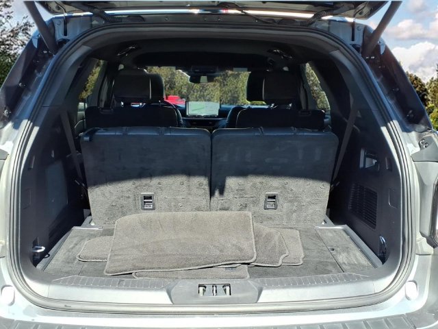 Used 2025 Ford Explorer ST-Line w/ Premium Package RWD image 26