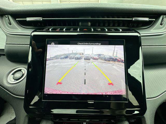 Certified 2024 Jeep Grand Cherokee Altitude image 19